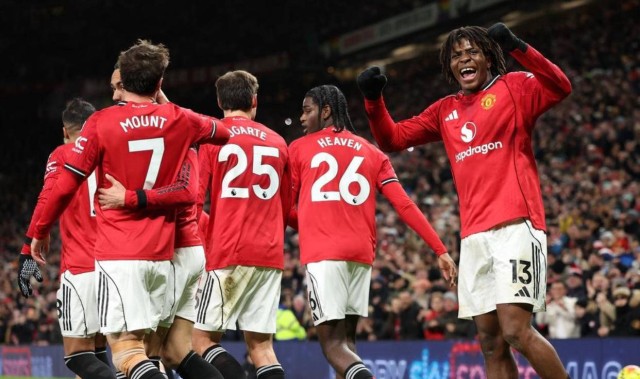 英超争四格局大变，曼联1-0险胜纽卡，三豪门积分齐头并进竞争日趋激烈