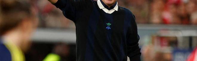 62岁穆里尼奥签约欧冠2冠王引热议，球迷：看你怎么骗违约金