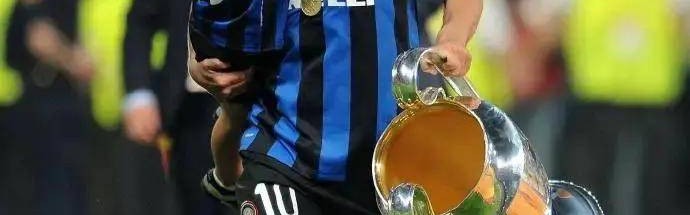 仅8支球队做到！穆里尼奥率国米夺三冠王，此后双方成绩皆下滑