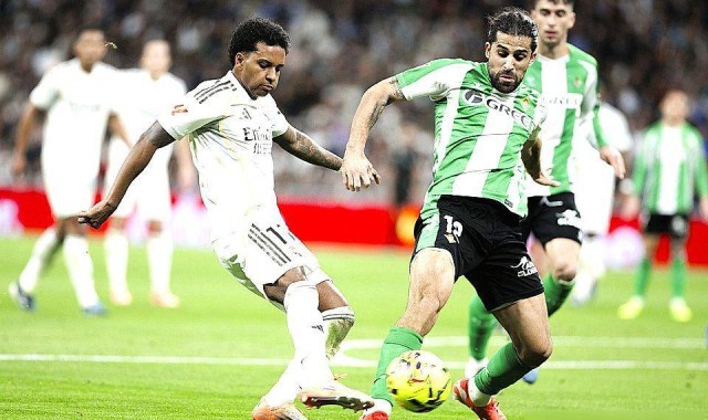 打脸质疑！皇马太子5场5球，教练用人