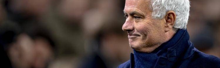 穆帅完胜孔蒂！本菲卡2-0那不勒斯，魔力鸟给意甲冠军上了一课