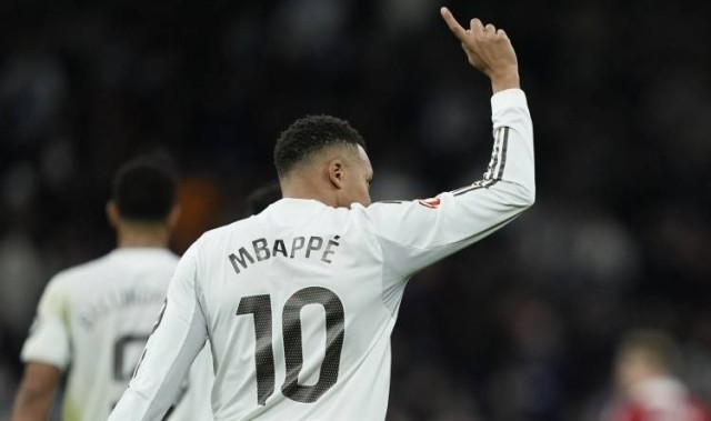 姆巴佩伤情谜团引争议：自12月起带伤作战，打曼城到底该不该上