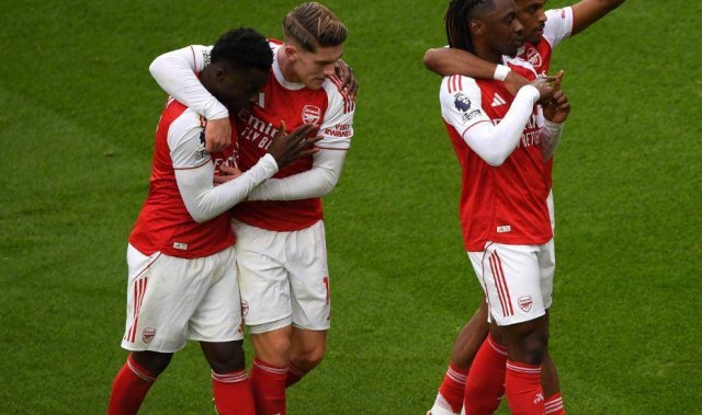 埃泽弑杀旧主，阿森纳1-0水晶宫豪取7连胜，曼城翻车塔帅笑纳大礼