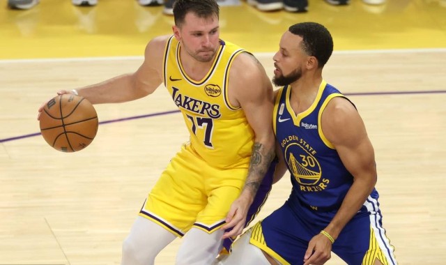 东契奇左手手指扭伤+左小腿挫伤 至少缺阵一周