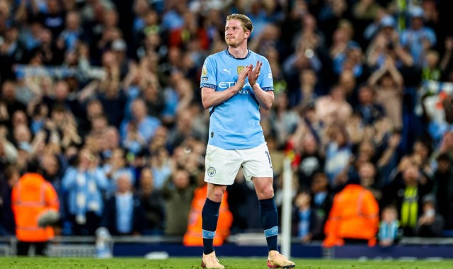 意甲变天？！德布劳内0元空降那不勒斯，联手MVP麦克托米奈，曼城王朝核心出走引爆亚平宁！