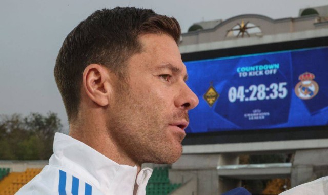 欧冠风云再起：皇马远征阿拉木图，哈维阿隆索如何化解危机？