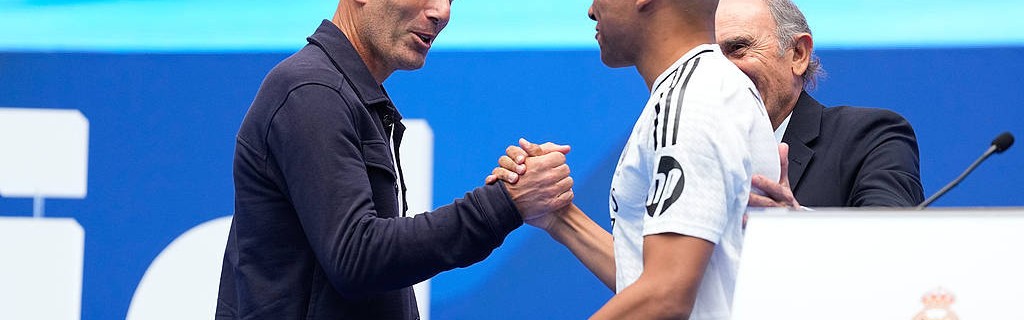 阿隆索宣布留任后，齐达内再次成为皇马主帅候选人！