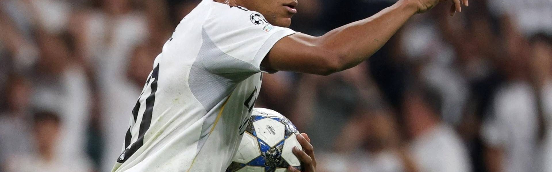 超越巅峰C罗，姆巴佩补上生涯短板：从超级射手到攻防兼备的领袖