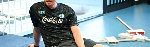 那不勒斯打造“银河战舰”！孔蒂豪购引援，剑指意甲与欧冠双冠