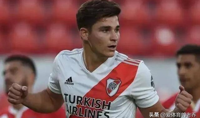 这么猛的前锋你让替补，有什么理由留下。瓜现在看球员眼光不咋样