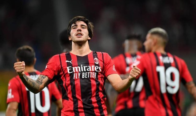 AC米兰延续稳定表现，意甲格局开云更精彩