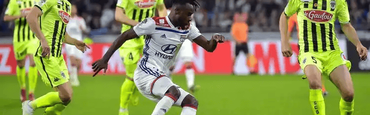 法甲焦点战：里昂主场剑指三分，布雷斯特客场难逃一败