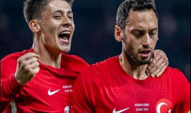 皇马有意德甲后腰，曼联关注伊尔迪兹和西蒙斯的转会传闻