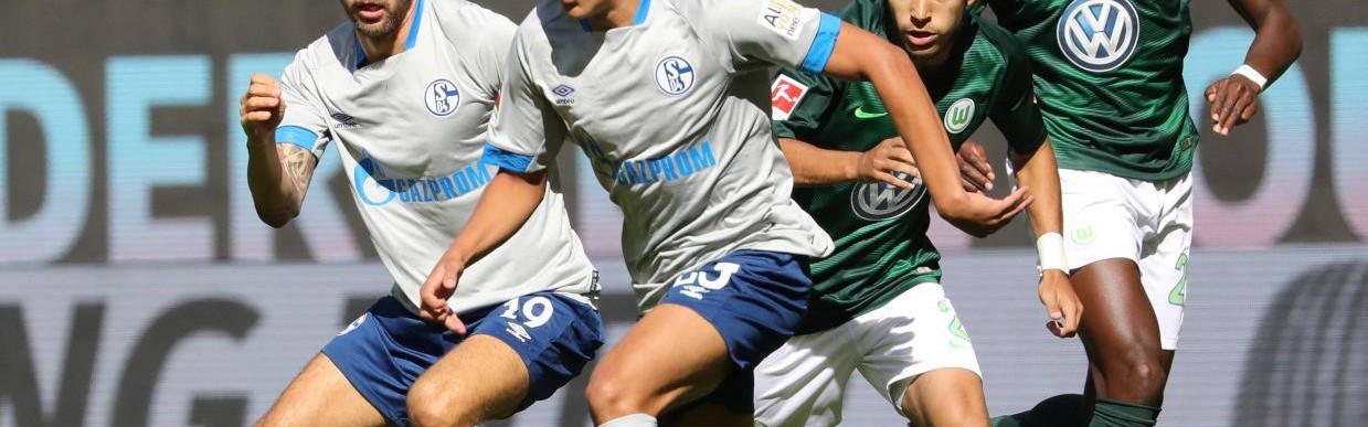 德国杯攻防对抗升级，沃尔夫斯堡凭德甲体系压制，荷尔斯泰因靠黑马拼劲争胜