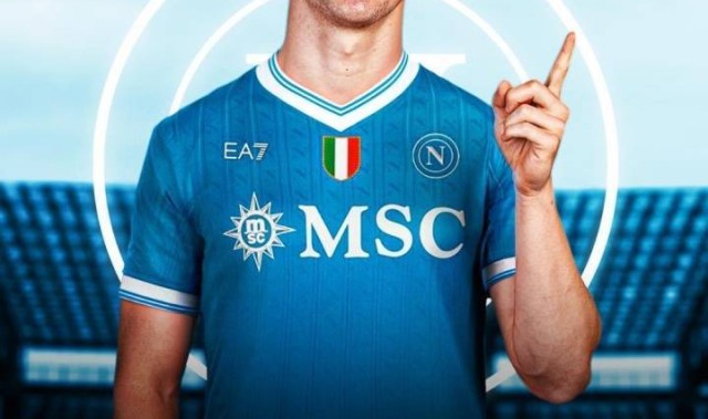 进欧冠就买断！迪马：霍伊伦与那不勒斯合同中有8000万欧解约条款