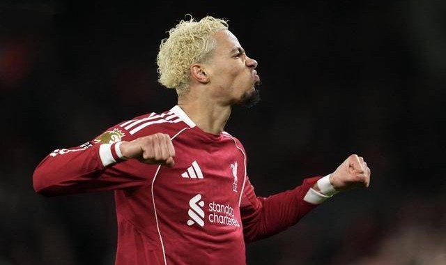 3:0！利物浦3角球破门，半场大胜西汉姆，三连胜稳了，冲进前五