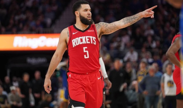 大幅降薪!范弗里特2年5000万美元留火箭 明夏球员选项
