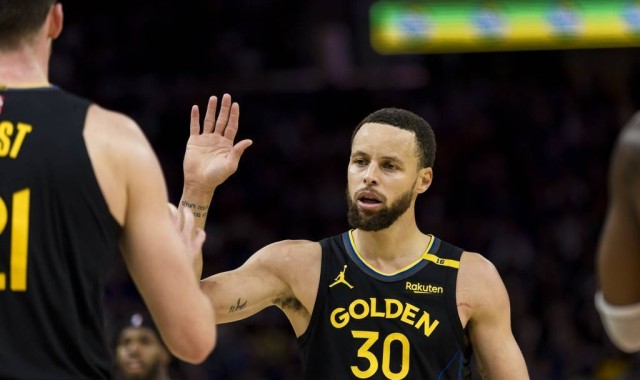 库里将与球队在迈阿密会合 有机会对阵热火时复出