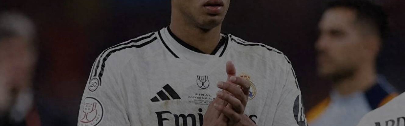 西甲最佳阵容出炉，姆巴佩领衔！巴萨四大巨星入选，维尼修斯无缘