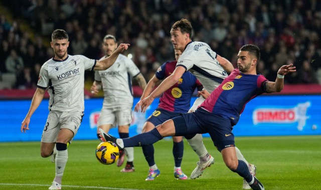 西甲-奥尔莫破门+伤退莱万替补建功 巴萨3-0奥萨苏纳3分领跑