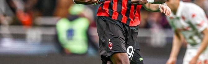 人菜脾气大，穆萨提前退场！普利西奇意甲第1人，AC米兰2-2紫百合